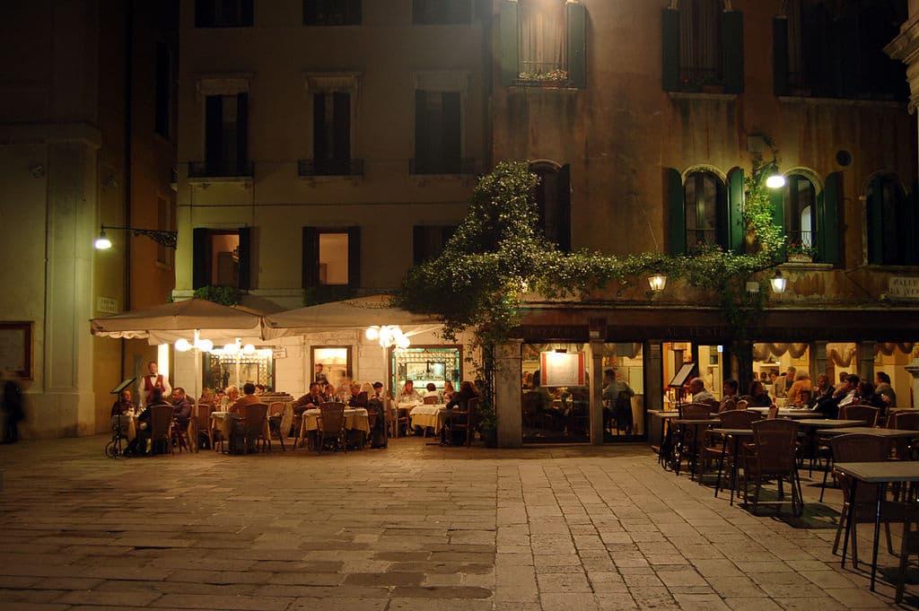 Ресторан в театре